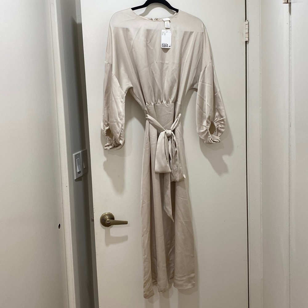 H&M satin creme color dress